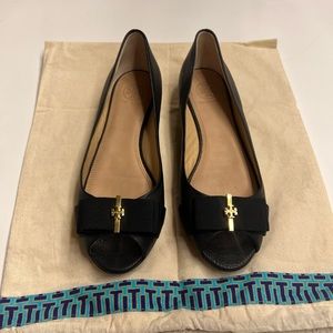 Tory Burch pero toe Black leather low wedge. Size 7.5